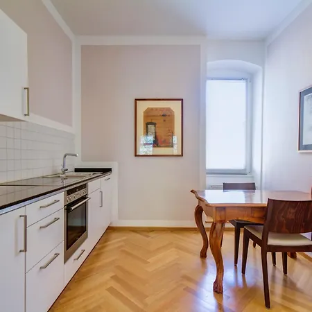Qube Bergheim Отель 4*